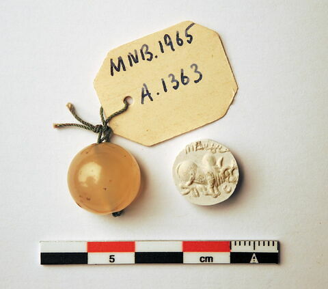 cachet, image 2/2