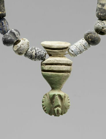 collier ; pendentif, image 2/2
