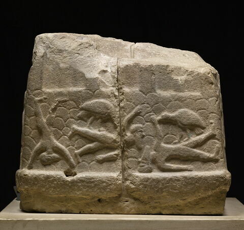 stèle ; socle, image 2/7