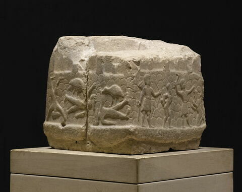 stèle ; socle, image 3/7