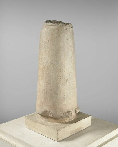 statue, image 2/4