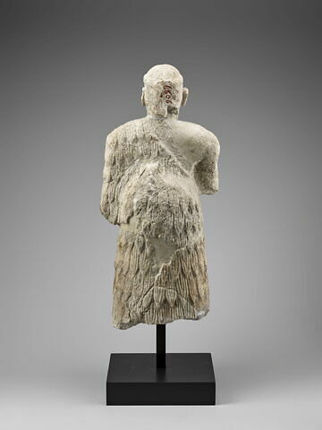 statue, image 4/15