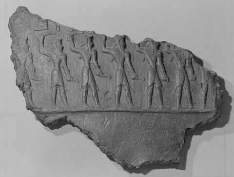 Bas-relief aux guerriers, image 2/9