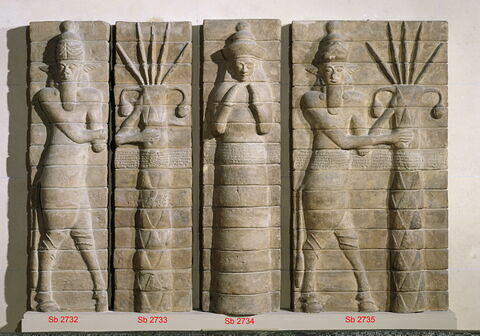 panneau de briques  ; élément du décor architectural, image 4/5