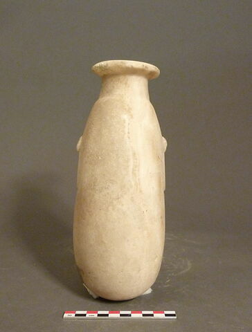 vase, image 2/3