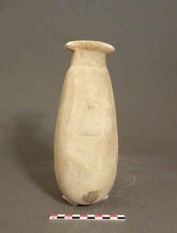 vase, image 3/3