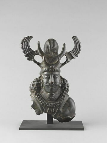 statue, image 3/4