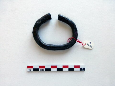 bracelet, image 2/3