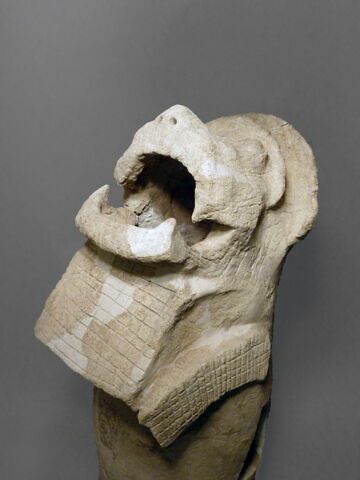 statue, image 2/6