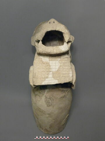 statue, image 4/6