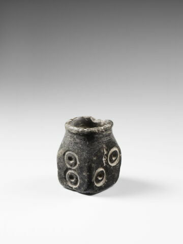 vase, image 5/8