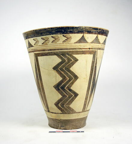 vase, image 2/8
