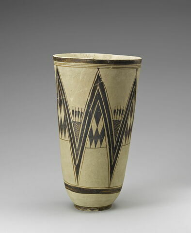 vase, image 2/4