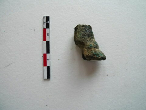 élément de figurine  ; figurine  ; pied de meuble