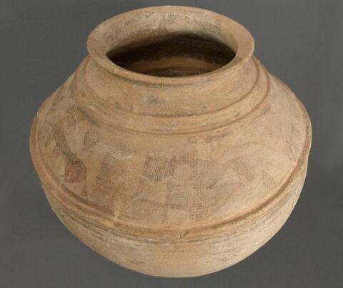 vase, image 2/3