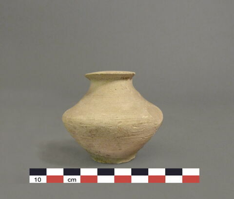 vase, image 1/1