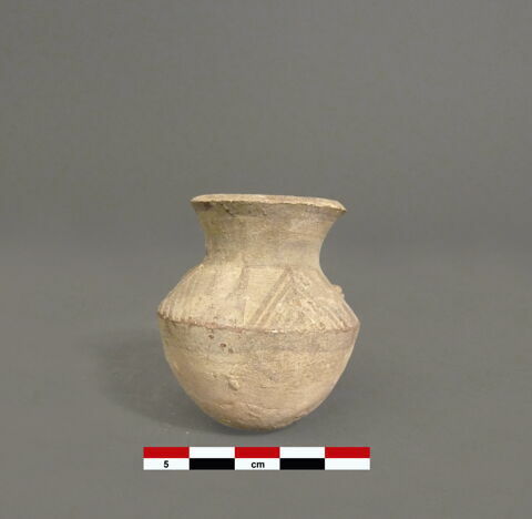 vase, image 2/2