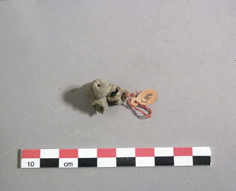 perle ; boucle d'oreille