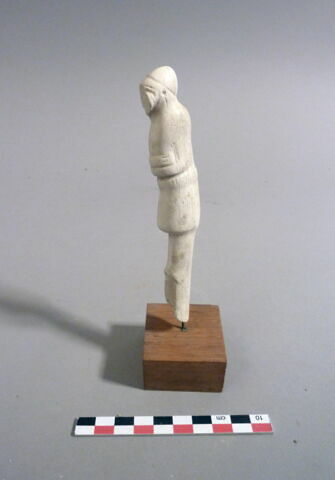 figurine, image 2/3