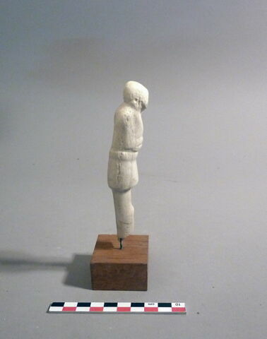figurine, image 3/3