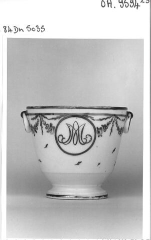 Pot à sucre, faisant partie du nécessaire de Marie-Antoinette, image 5/5