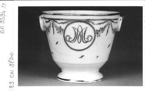 Pot à sucre, faisant partie du nécessaire de Marie-Antoinette, image 4/5