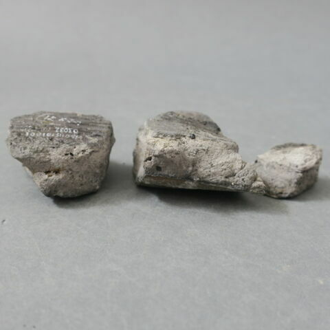 sculpture, fragment, image 5/5
