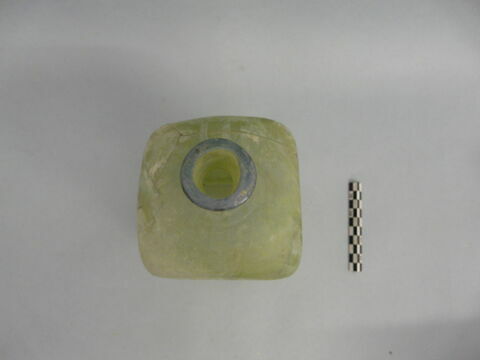 flacon carré, fragment, image 3/4