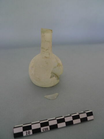 flacon, fragment, image 3/3