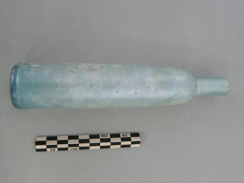 flacon cylindrique, fragment, image 3/3