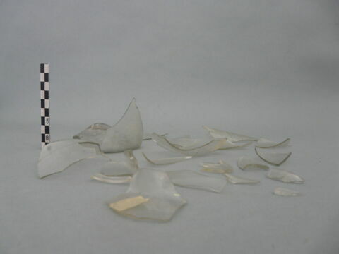 flacon, fragment, image 3/3