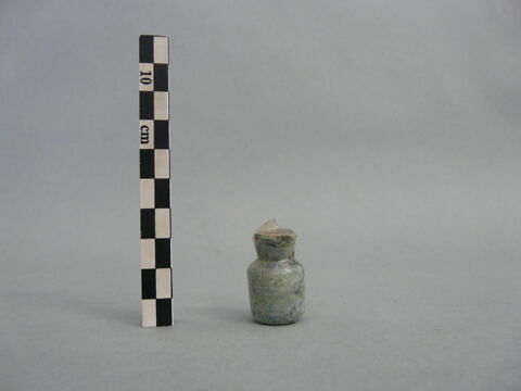 flacon cylindrique, fragment