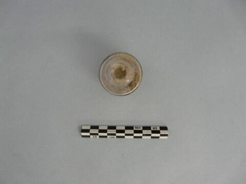 flacon cylindrique, fragment, image 2/3