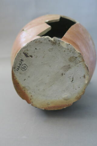 pichet, image 3/3