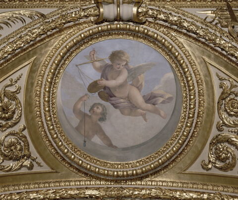 Plafond : Salle des Antonins - Les Génies de la Justice (deux Amours dont l'un tient un fil à plomb et l'autre une balance), sur la voûte, côté est au centre., image 5/6