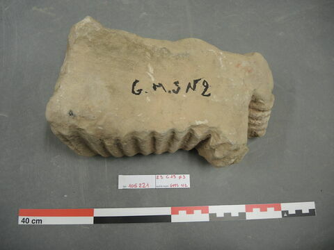sculpture, image 3/3