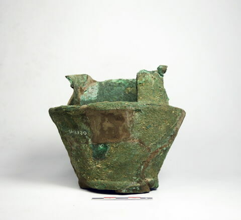 vase, image 2/2