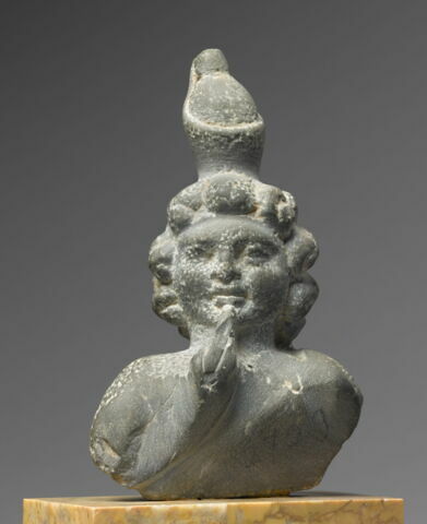statuette