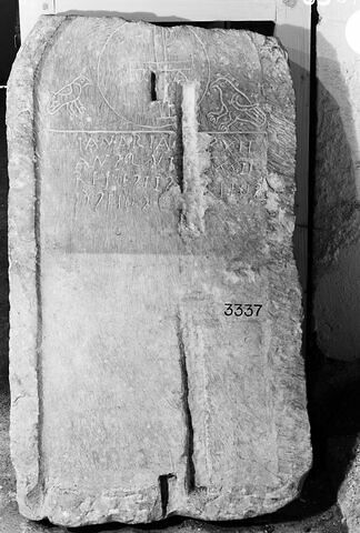 stèle