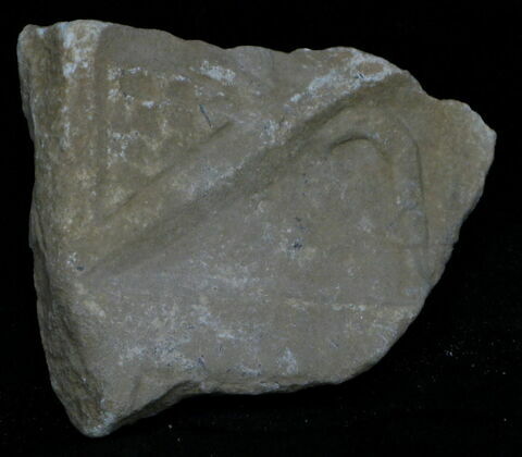 Stèle votive à Saturne (fragment)