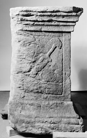 autel funéraire ; inscription, image 3/3