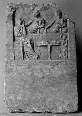 stèle funéraire, image 2/2