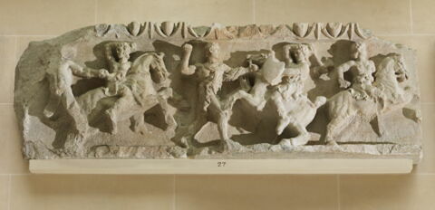 Frise du temple d'Artemis à Magnésie du Méandre, image 2/3