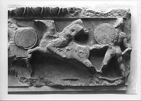 Frise du temple d'Artemis à Magnésie du Méandre, image 2/2