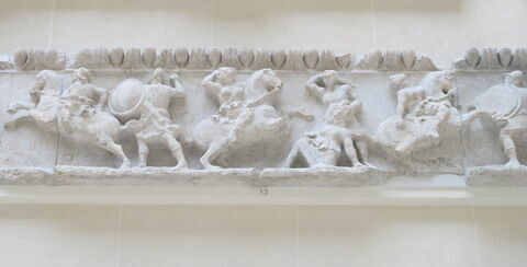 Frise du temple d'Artemis à Magnésie du Méandre, image 2/2