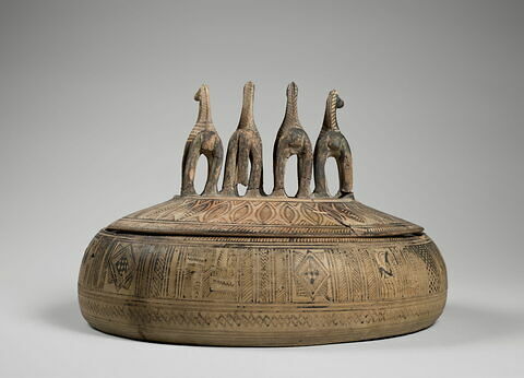 pyxis, image 3/7