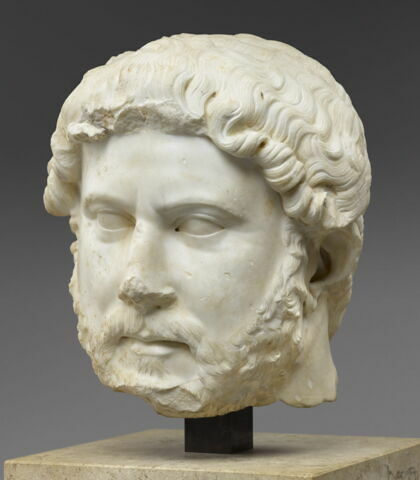 statue, image 5/5