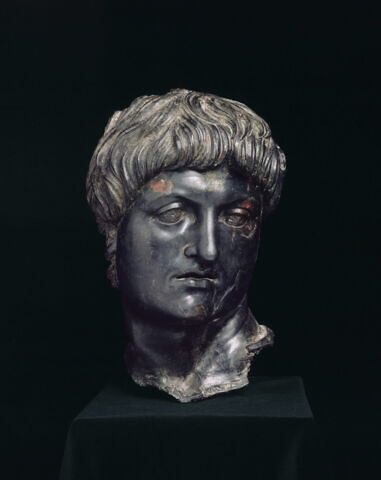 statue, image 5/5