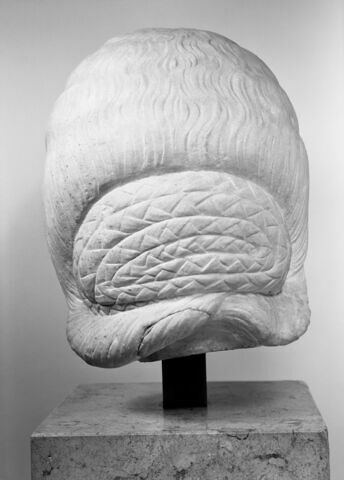 statue, image 3/7
