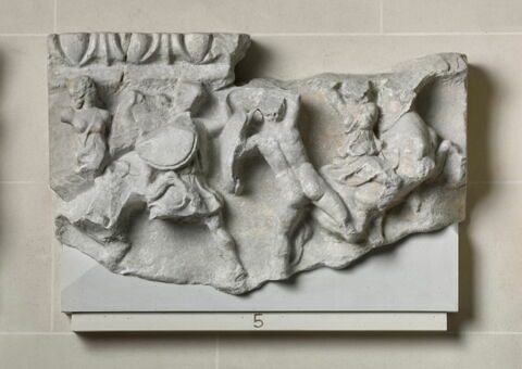 Frise du temple d'Artemis à Magnésie du Méandre, image 2/2